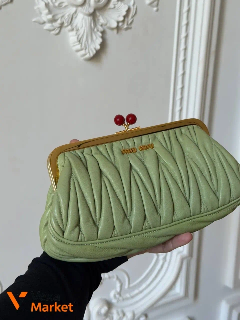 Клатч Miu Miu фісташковий