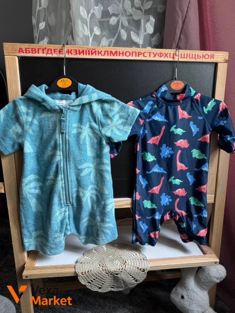 Дитячий одяг для пляжу: купальний комбінезон та пісочник Next на хлопчика 80р