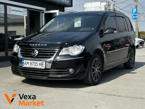 Volkswagen Touran 2.0 л. Дизель Автомат 2006