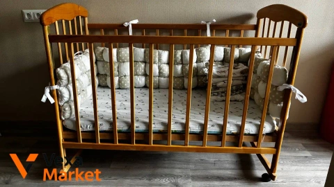 Детская кровать из бука с полным комплектом