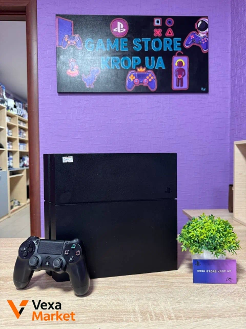 Sony PlayStation 4 + 4 игры