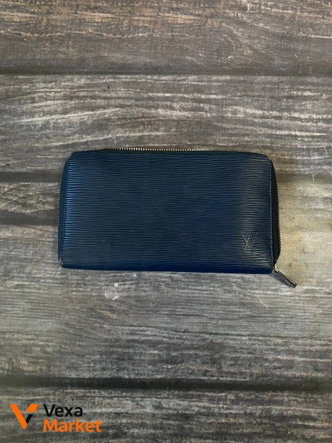 Louis Vuitton Leather Wallet
