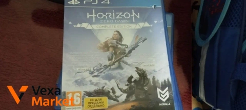 Комплект PlayStation 4: консоль, 6 игр, 3 джойстика