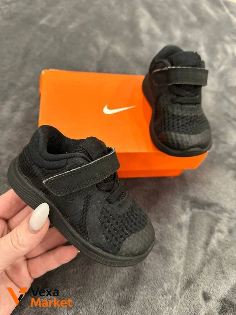 Кросівки Nike оригінал дитячі чорні розмір 19.5