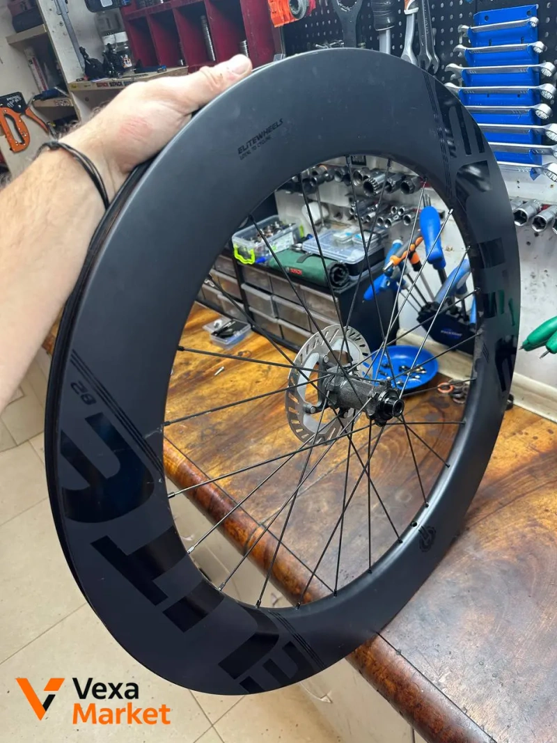 Переднее карбоновое колесо EliteWheels 80мм с тормозным диском Shimano — фото 3