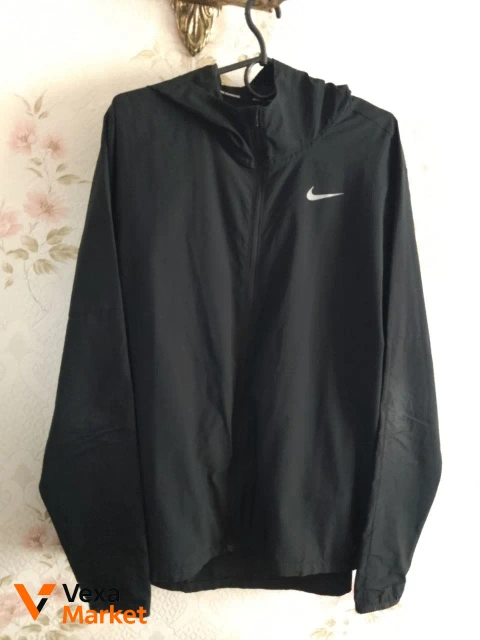 Вітрівка Nike розмір Л