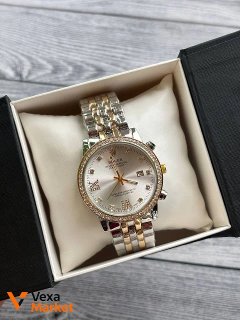 Женские часы Rolex с инкрустацией камнями и римскими цифрами