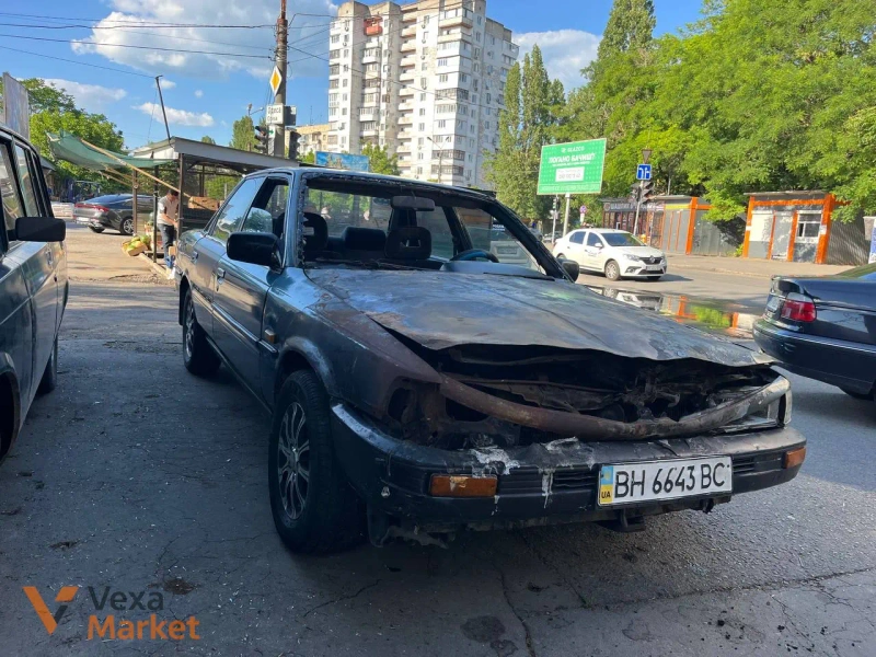 Toyota Camry после возгорания на запчасти или восстановление — фото 2