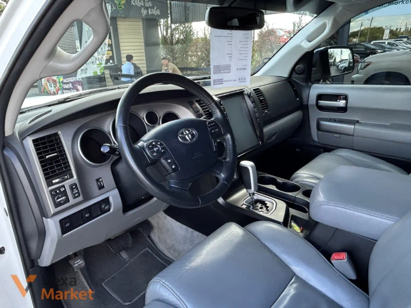Toyota Sequoia II покоління 2011 Білий — фото 4
