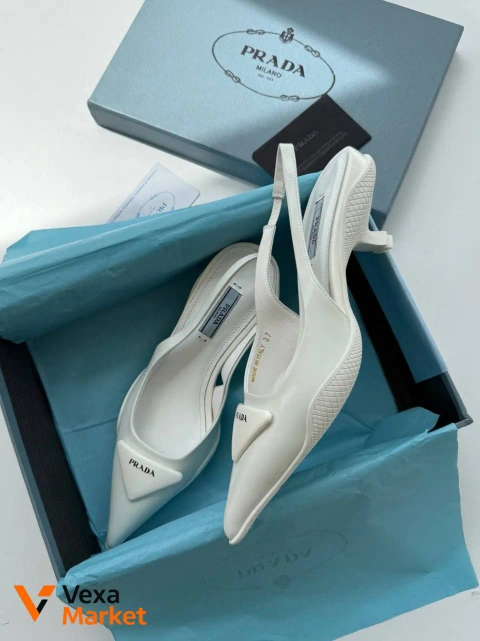Туфлі Prada білі жіночі