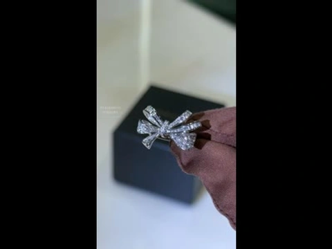GRAFF TildaS Bow Classic Diamond Ring 18K Gold 1.20ct E/VVS1