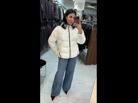 Зимовий пуховик з італійської тканини "vogue" та хутряною обробкою з орілагу