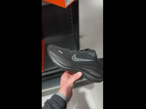 Nike Vomero Plus кроссовки мужские черные размер 42.5
