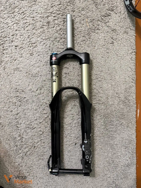 Вилка Rock Shox Totem RC2 DH 180 мм