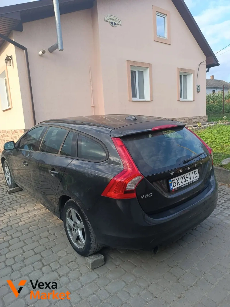 Volvo V60 2016 Дизель 2 л. — фото 4