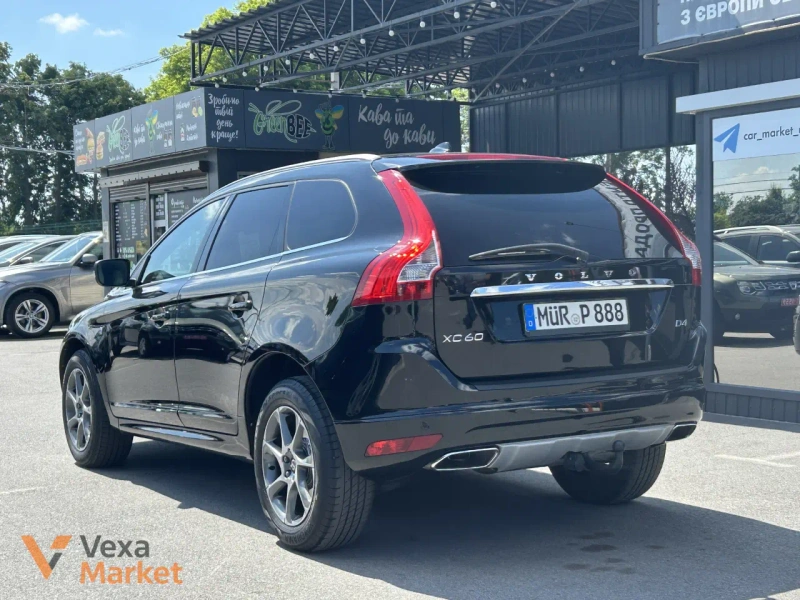 Volvo XC60 2015 Дизель 2.0 Автомат Передній Привід Чорний — фото 3