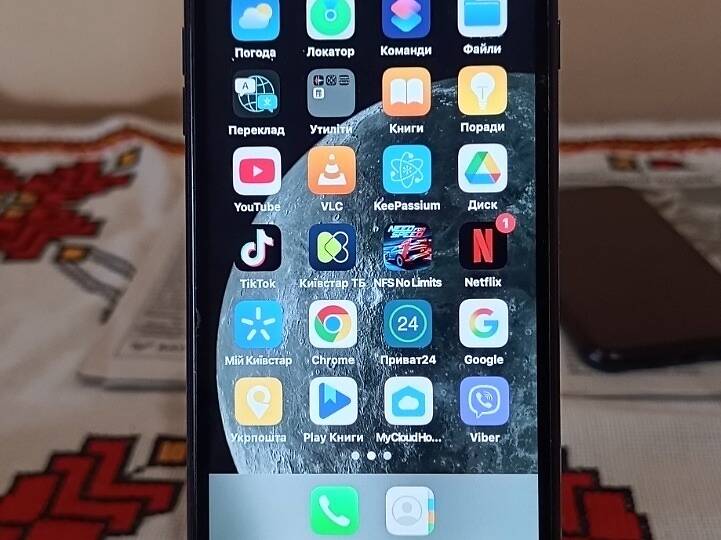Вживаний Apple iPhone 8 Plus 256 гб. — фото 7