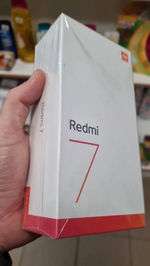 Xiaomi Redmi 7 мобільний телефон 3/32Гб