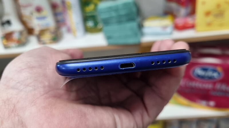 Xiaomi Redmi 7 мобільний телефон 3/32Гб — фото 4