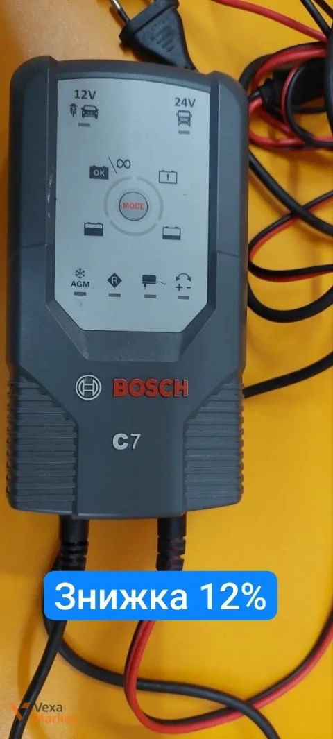 Зарядний пристрій Bosch C7