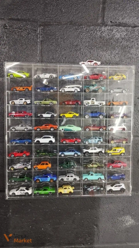 Акриловий бокс-вітрина для 50 машинок Hot Wheels 1:64, настінна полиця-органайзер