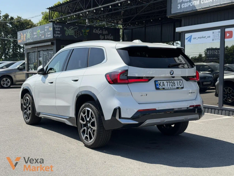 BMW X1 2024 Бензин Автомат Повний привід Білий — фото 4