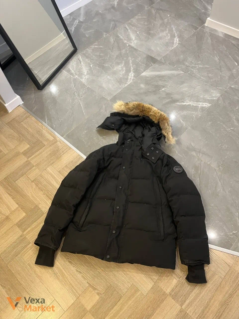 Canada Goose Black Label Верхній одяг