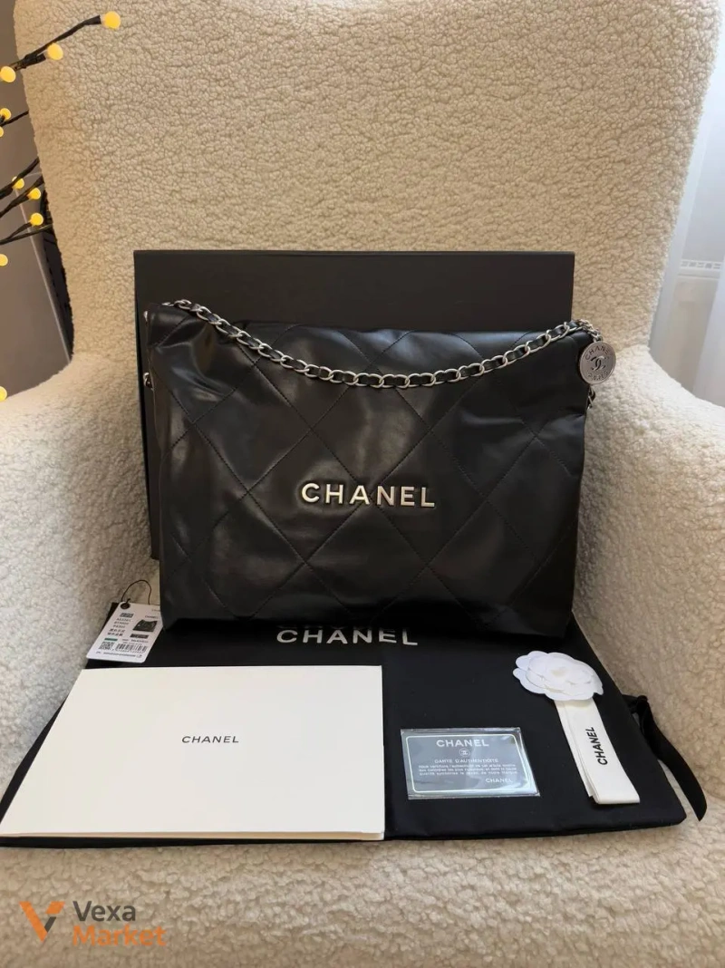 Chanel 22 сумка з гладкої шкіри 41 х 35 см — фото 3
