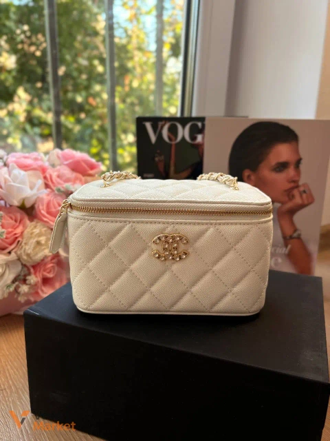 Chanel косметичка