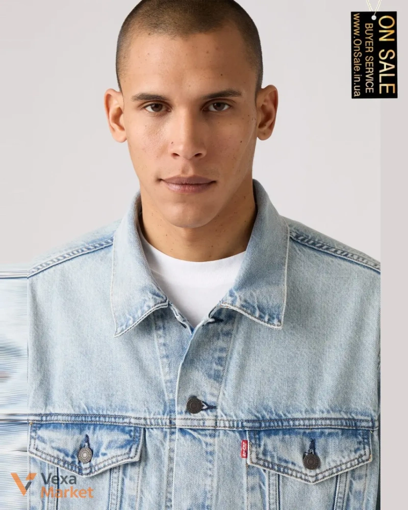 Чоловіча джинсова куртка Levi's® RELAXED FIT TRUCKER світло-блакитна — фото 4