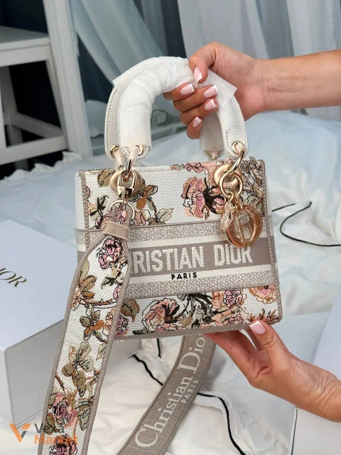 Dior Lady D-Lite Embroidered сумка