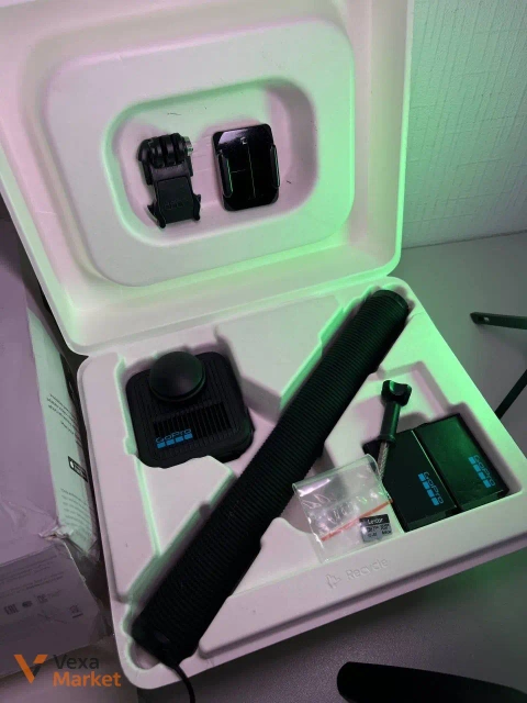 Екшн-камера GoPro Max 2 з флешкою 64 ГБ