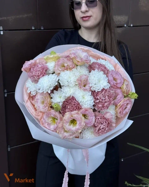 Елегантний букет з альстромерії, гвоздики та еустоми