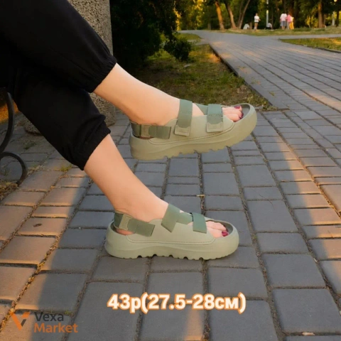 Фісташкові UGG Stratus 2 в 1 унісекс сандалії
