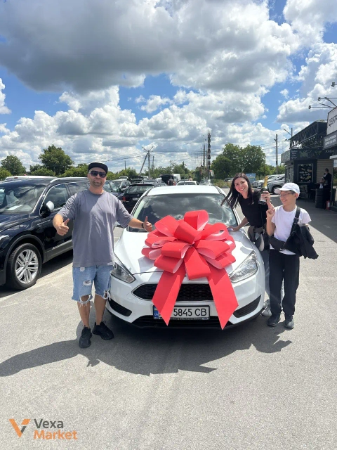 Ford Focus 2017 1.6 л Бензин Білий