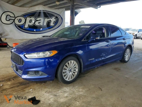 Ford Fusion SE Hybrid 2016