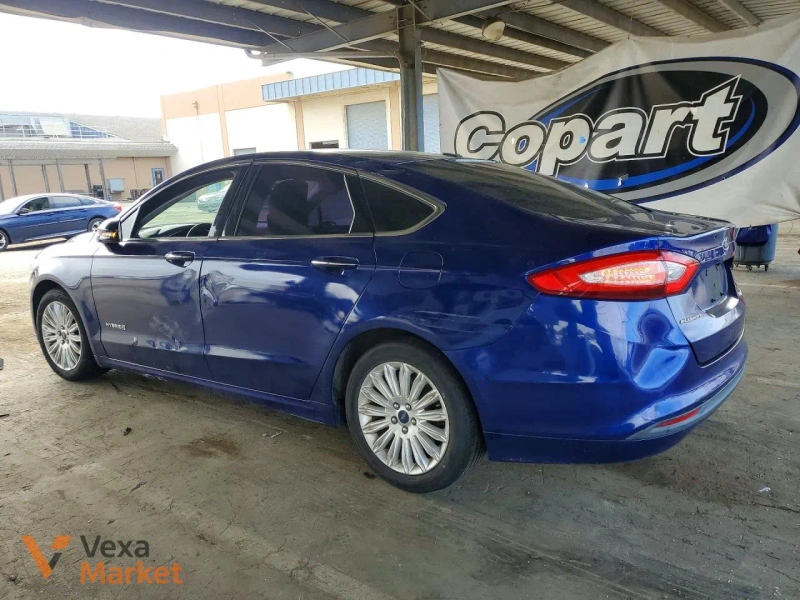 Ford Fusion SE Hybrid 2016 — фото 3
