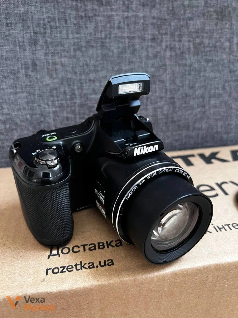 Фотоапарат Nikon з комплектом: сумка, зарядне, карта пам'яті
