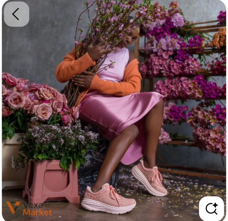 HOKA Vibrant Bloom Bondi L рожеві жіночі кросівки — фото 4