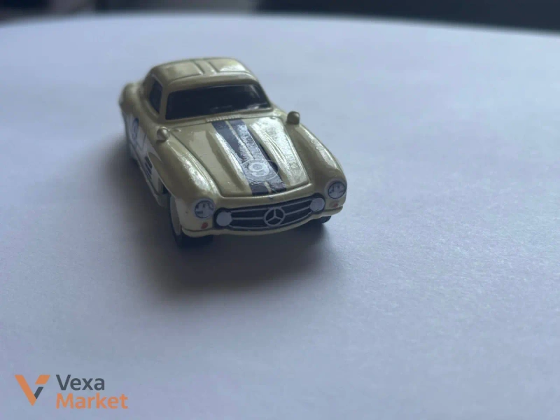 Hot Wheels Mercedes 300SL з діорами — фото 2