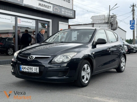 Hyundai i30 2010 1.4 л Бензин Сірий