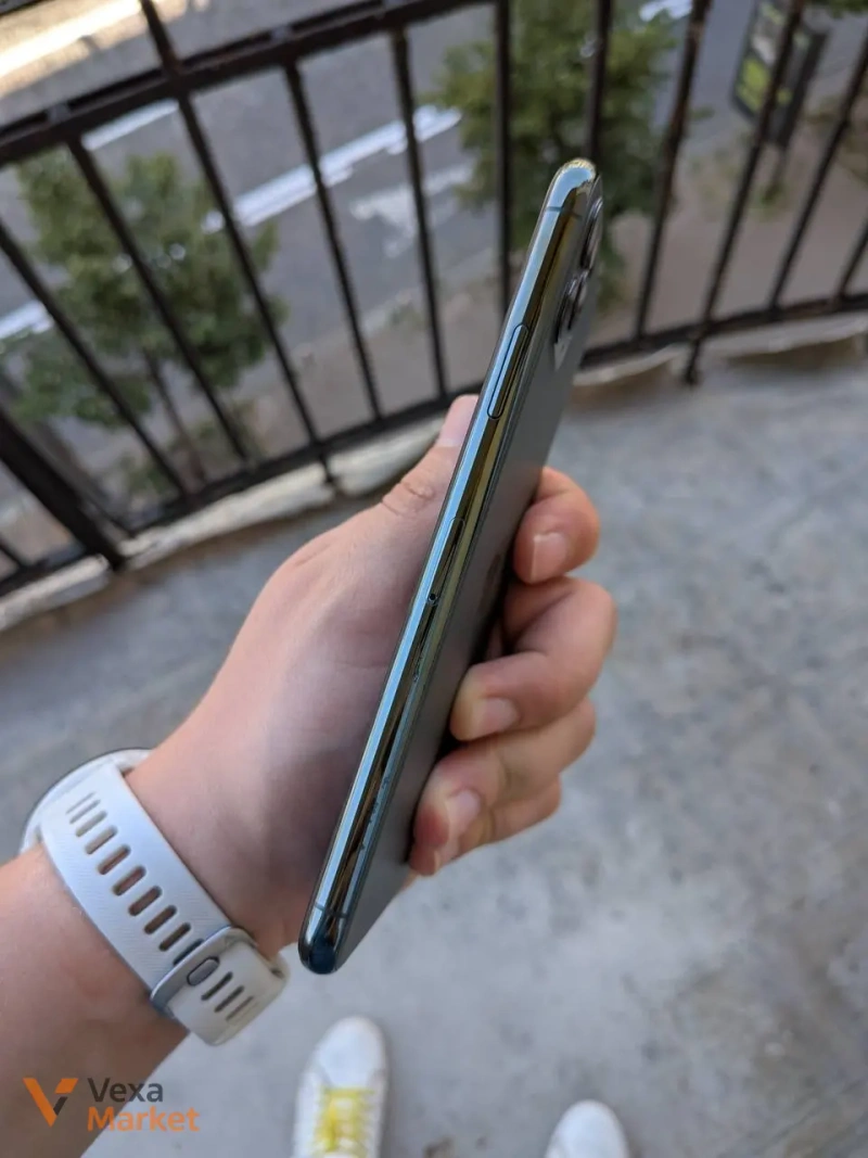 iPhone 11 Pro Max 64 GB Neverlock — фото 3