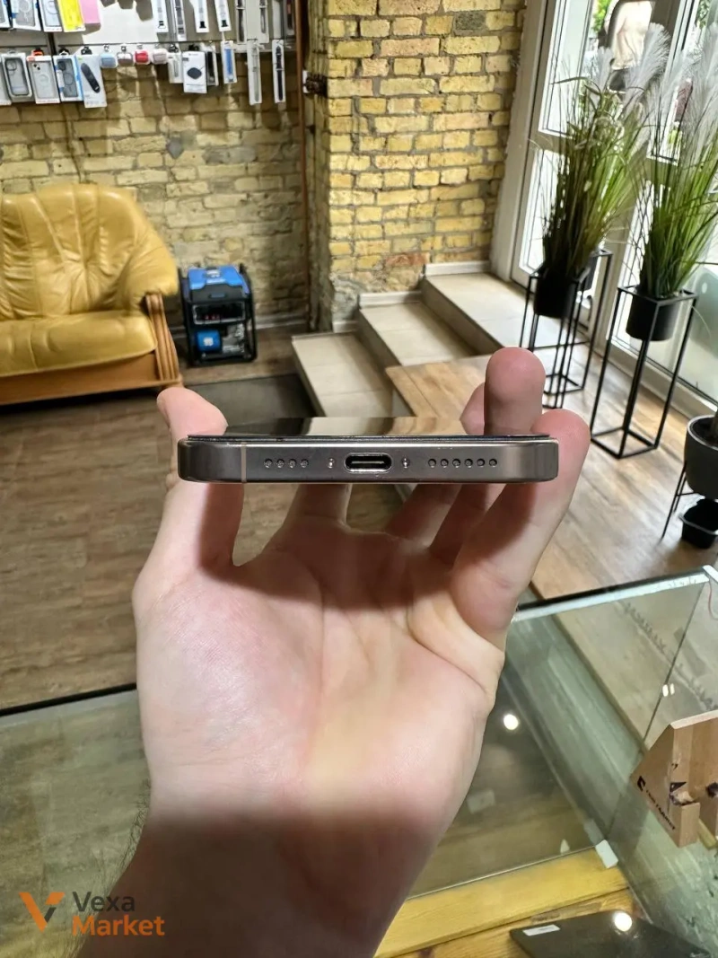 iPhone 16 Pro Max 256GB Desert Titan — фото 4