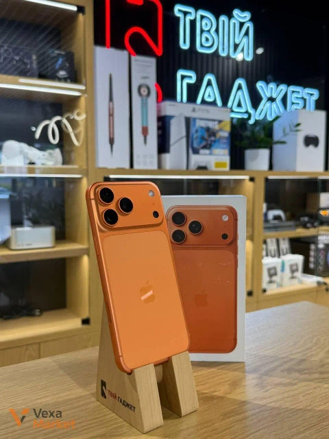 iPhone 17 Pro Max Cosmic Orange