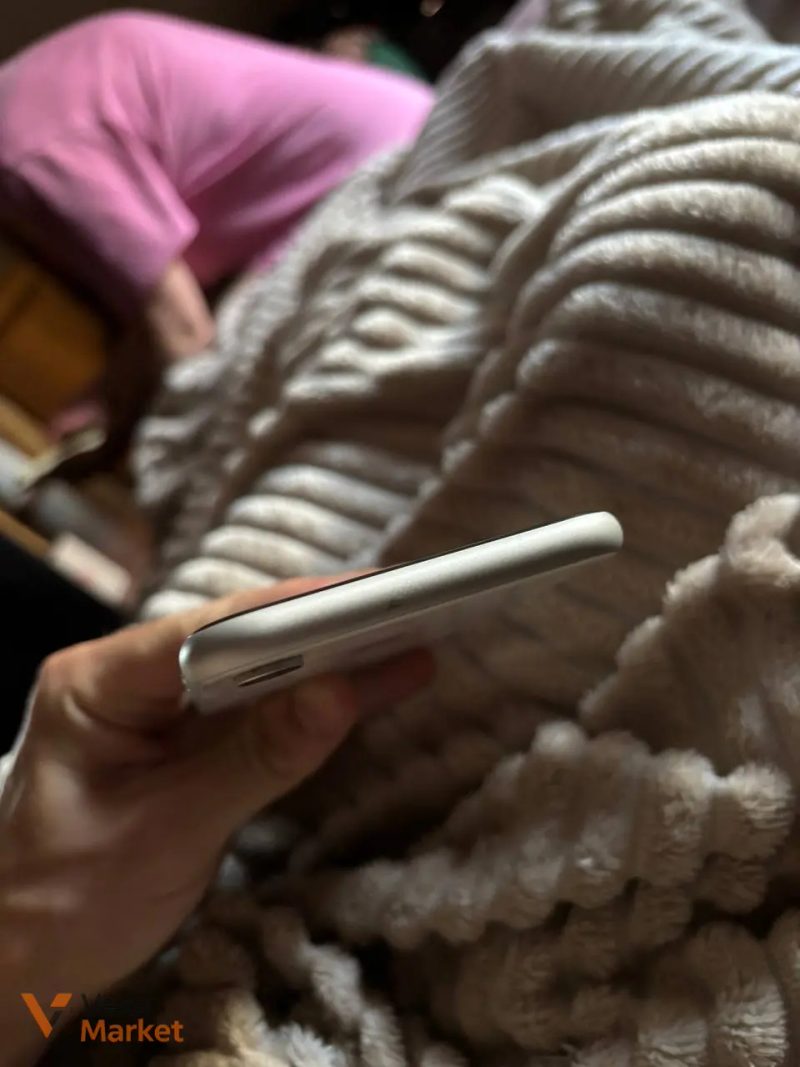 iPhone XR 128GB White — фото 3