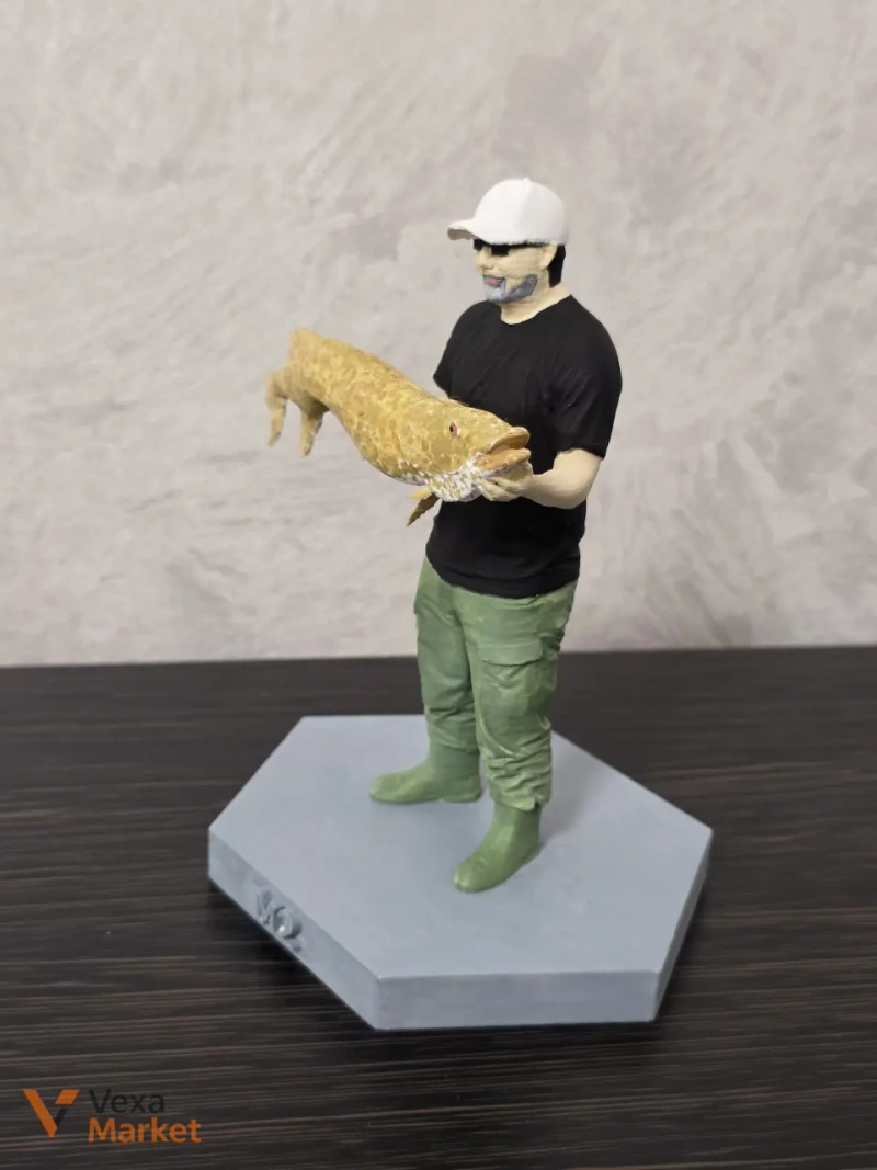 Кастомна 3D статуетка людини з рибою — фото 2