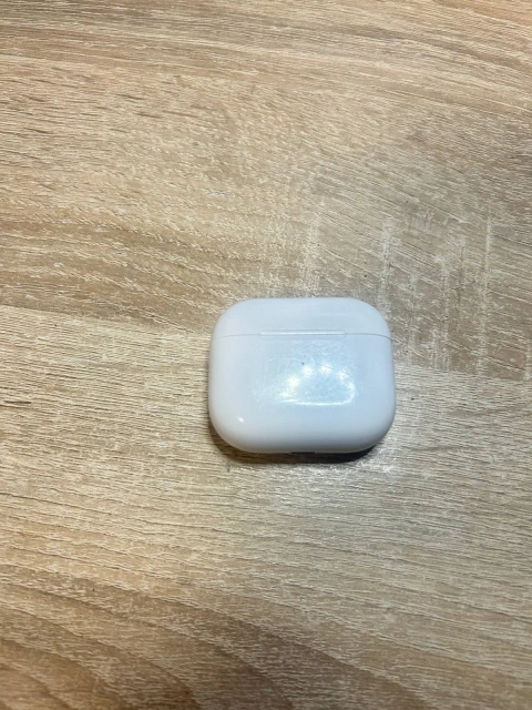 Кейс Apple Airpods A2897
