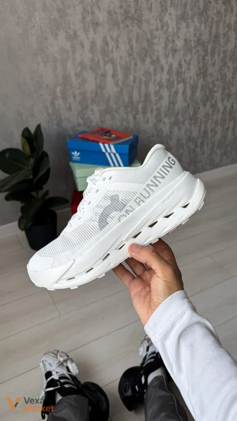 Кросівки ON Cloudtilt Cloudrunner White