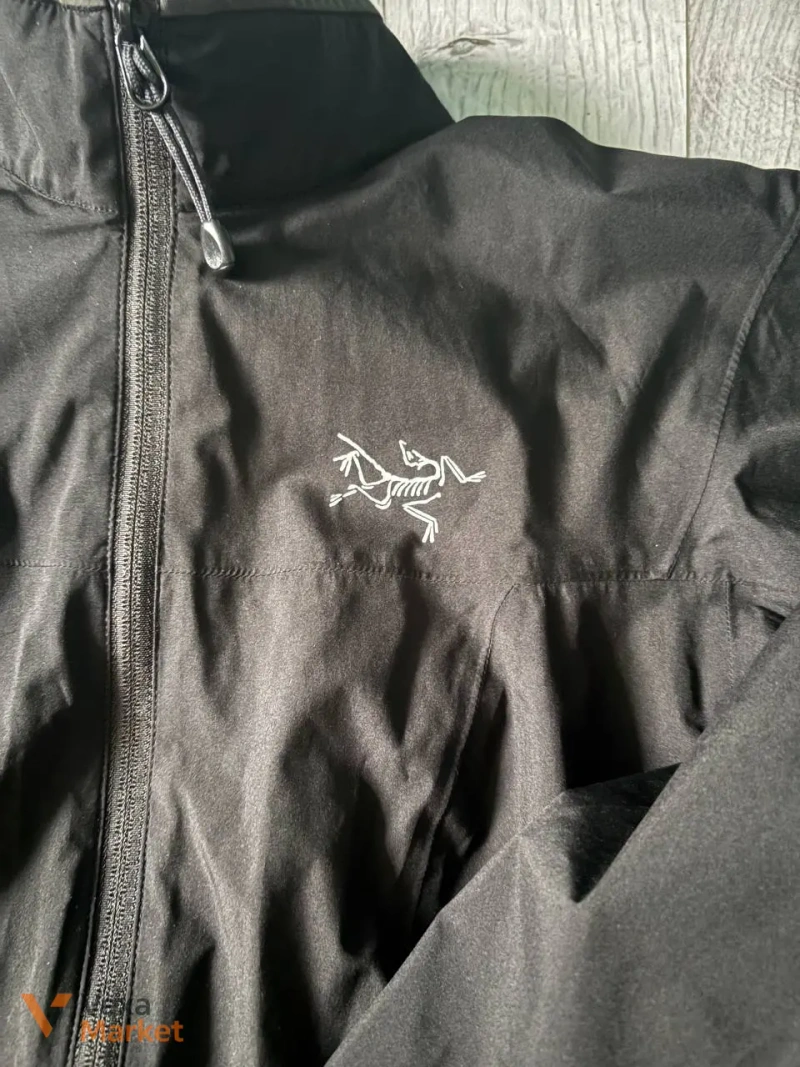 Куртка Arcteryx чорна розмір S — фото 2