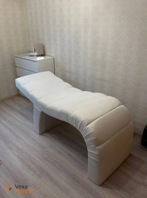 Кушетка для б'юті майстрів, косметологів, біла, велюр